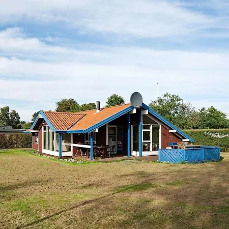 Three-bedroom Holiday In Odder 3 Dyngby